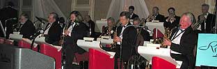 The band plays a tutti passage.