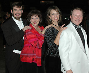 The Rosetones strike a "Chattanooga Choo-Choo" pose.