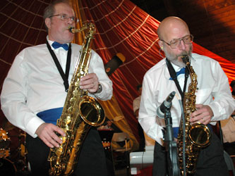 Len plays alto while Glen plays tenor
